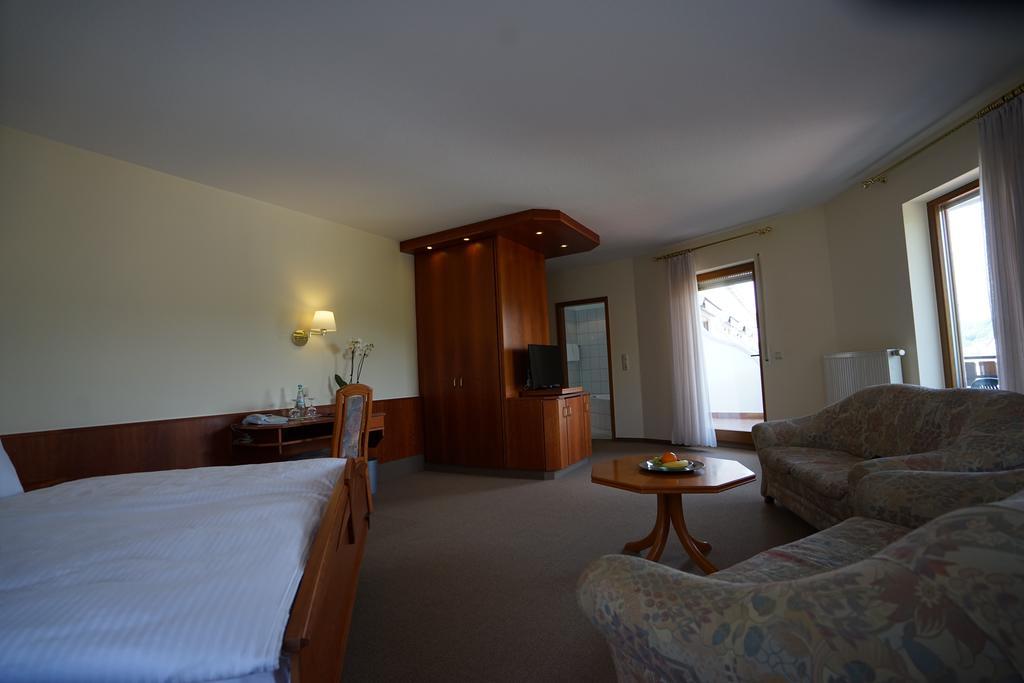 Hotel Lorösch Bad Orb Szoba fotó