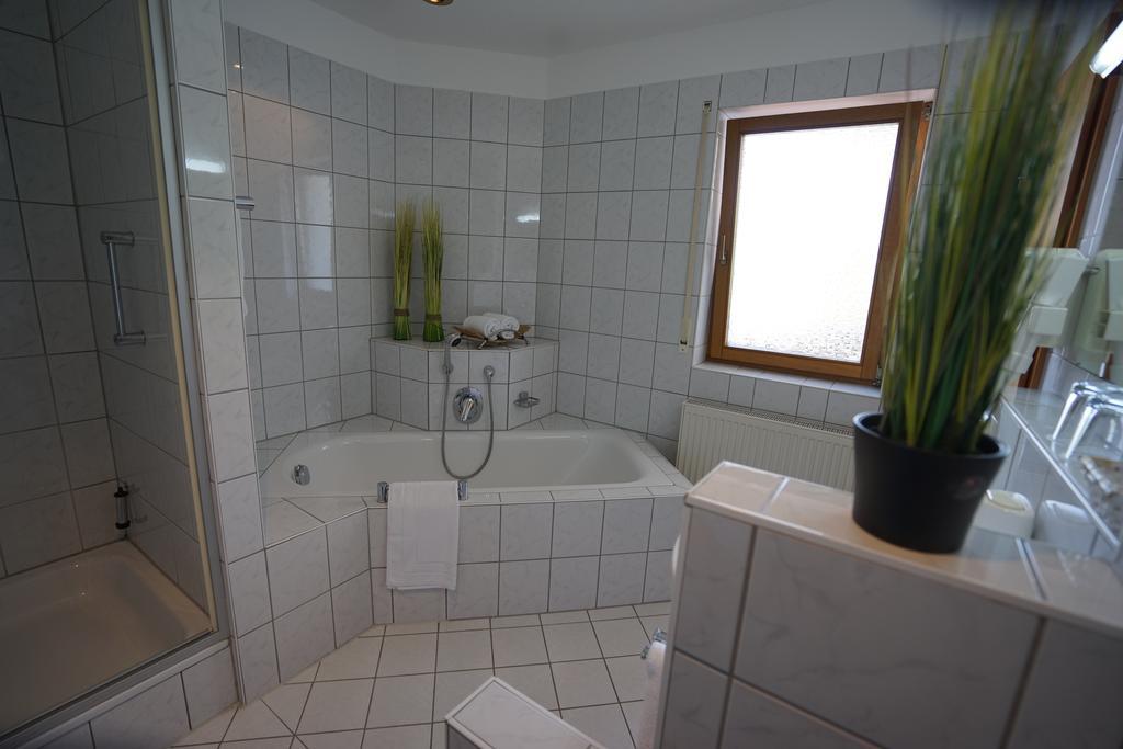 Hotel Lorösch Bad Orb Szoba fotó